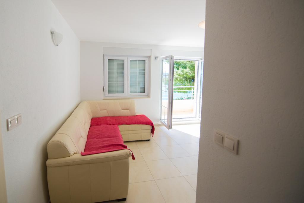 Apartments Karlo Baška Voda Szoba fotó