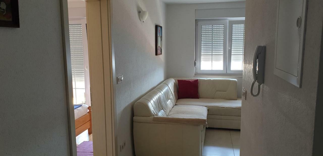 Apartments Karlo Baška Voda Kültér fotó